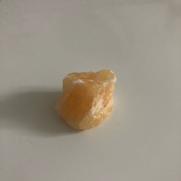 Raw crystal bundle! Green aventurine, moss agate,orange calcite - Picture 3 of 3